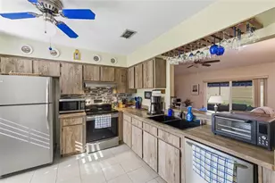 15906 Crying Wind Dr, Tampa, FL 33624 - Photo 11