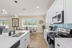 7117 Park Tree Dr, Tampa, FL 33625 - Photo 9