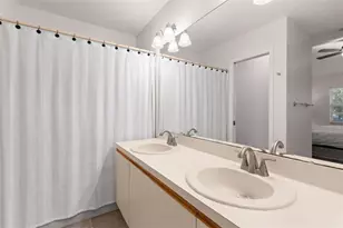 500 Santa Cruz Pl NE, Saint Petersburg, FL 33703 - Photo 17