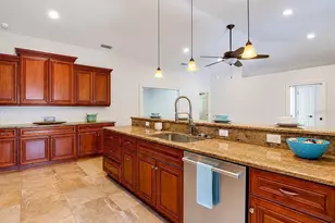 4113 Hollow Hill Dr, Tampa, FL 33624 - Photo 11
