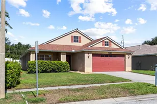 1674 Meadow Oak Ln, Tarpon Springs, FL 34689 - Photo 3