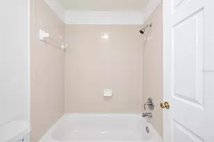 10001 Florence Ave N, Tampa, FL 33612 - Photo 23