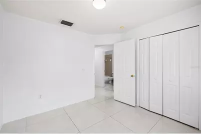 10001 Florence Avenue N, Tampa, FL 33612 - Photo 17