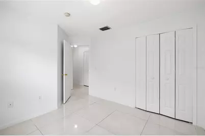 10001 Florence Avenue N, Tampa, FL 33612 - Photo 15