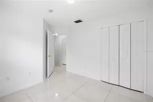 10001 Florence Ave N, Tampa, FL 33612 - Photo 15