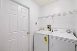 10001 Florence Ave N, Tampa, FL 33612 - Photo 25