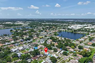 8153 Candlewoode Dr, Largo, FL 33773 - Photo 43