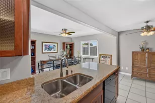 8153 Candlewoode Dr, Largo, FL 33773 - Photo 15
