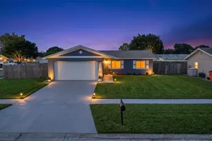 8153 Candlewoode Dr, Largo, FL 33773 - Photo 1