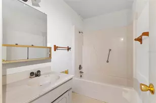 5501 80th St N, Saint Petersburg, FL 33709 - Photo 11