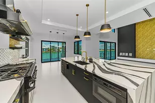 43 Dolphin Dr, Treasure Island, FL 33706 - Photo 25