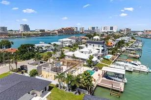 246 Bayside Dr, Clearwater Beach, FL 33767 - Photo 23