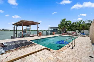 246 Bayside Dr, Clearwater Beach, FL 33767 - Photo 5