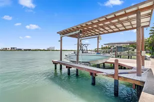 246 Bayside Dr, Clearwater Beach, FL 33767 - Photo 7