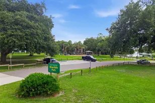609 W River Dr, Tampa, FL 33617 - Photo 43