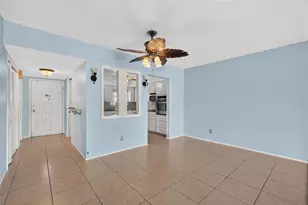 2410 Franciscan Dr, Clearwater, FL 33763 - Photo 7