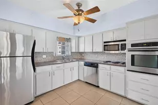 2410 Franciscan Dr, Clearwater, FL 33763 - Photo 3