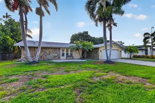 6390 Burning Tree Dr, Seminole, FL 33777 - Photo 5