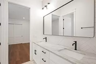 3819 71st St N, Saint Petersburg, FL 33709 - Photo 25