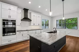3819 71st St N, Saint Petersburg, FL 33709 - Photo 9