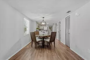 2120 Fletchers Point Cir, Tampa, FL 33613 - Photo 5