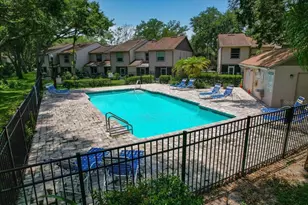 2120 Fletchers Point Cir, Tampa, FL 33613 - Photo 27