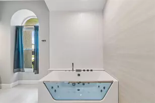2937 Hillcreek Cir S, Clearwater, FL 33759 - Photo 15