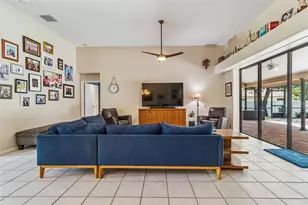 2937 Hillcreek Cir S, Clearwater, FL 33759 - Photo 5