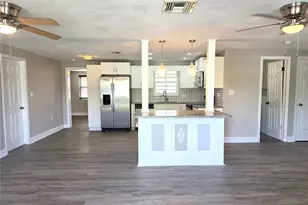 1051 Maybury Dr, Holiday, FL 34691 - Photo 9