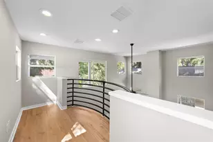 1513 E Park Cir, Tampa, FL 33610 - Photo 21