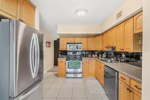 2440 World Pkwy Blvd, Clearwater, FL 33763 - Photo 9