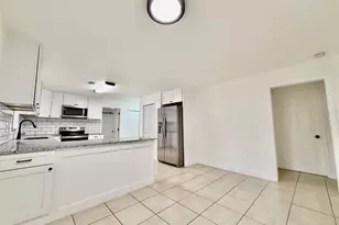8004 N Marks St, Tampa, FL 33604 - Photo 9