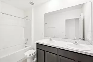 5635 Hollingworth Trl, Wesley Chapel, FL 33545 - Photo 17