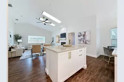 3390 Lake Shore Lane, Clearwater, FL 33761 - Photo 11