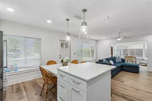 403 Driftwood Dr W, Palm Harbor, FL 34683 - Photo 11