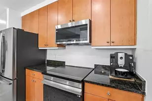 1010 Central Ave, Saint Petersburg, FL 33705 - Photo 7