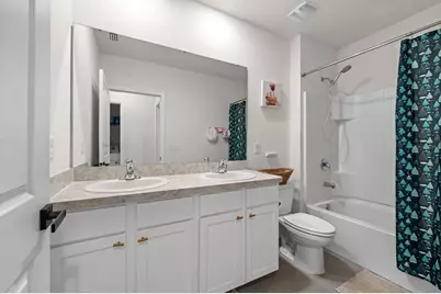 10828 Trailing Vine Drive, Tampa, FL 33610 - Photo 19