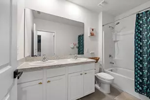 10828 Trailing Vine Dr, Tampa, FL 33610 - Photo 19