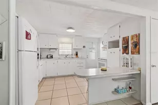 18675 US Hwy 19 N, Clearwater, FL 33764 - Photo 11