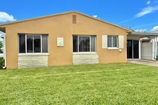 360 72nd Ave, Saint Petersburg, FL 33706 - Photo 5