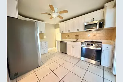 360 72nd Avenue, Saint Petersburg, FL 33706 - Photo 9