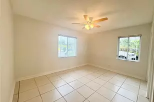 360 72nd Ave, Saint Petersburg, FL 33706 - Photo 15