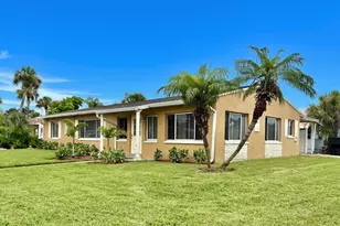 360 72nd Ave, Saint Petersburg, FL 33706 - Photo 1