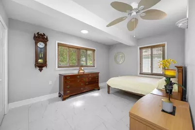 328 Bayview Drive NE, Saint Petersburg, FL 33704 - Photo 27