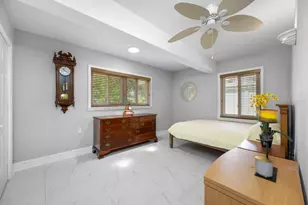 328 Bayview Dr NE, Saint Petersburg, FL 33704 - Photo 27