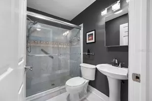 328 Bayview Dr NE, Saint Petersburg, FL 33704 - Photo 29