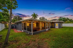 328 Bayview Dr NE, Saint Petersburg, FL 33704 - Photo 31