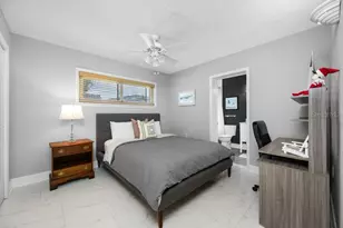 328 Bayview Dr NE, Saint Petersburg, FL 33704 - Photo 25