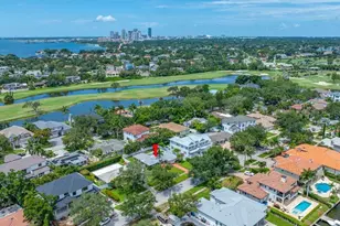 328 Bayview Dr NE, Saint Petersburg, FL 33704 - Photo 3