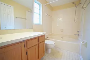 2263 Fletchers Point Cir, Tampa, FL 33613 - Photo 21